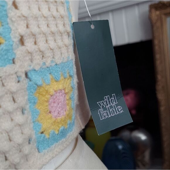 NWT Wild fable Crochet Crop Top Size S - Picture 5 of 8